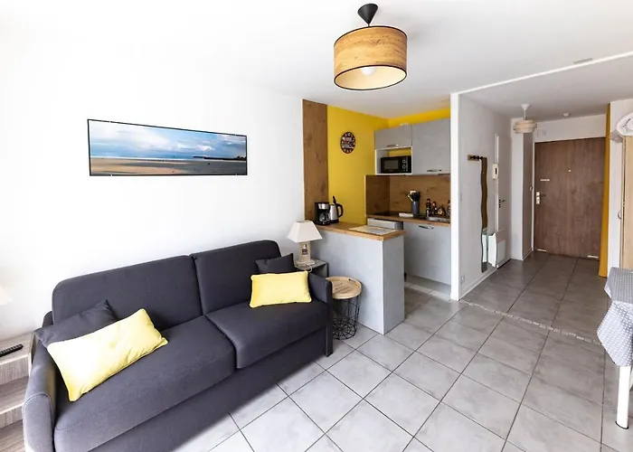 Appartement ~joli à 100 M De La