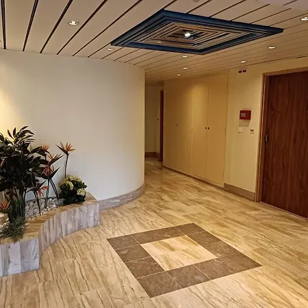 ~joli A 100 M De La Apartmán